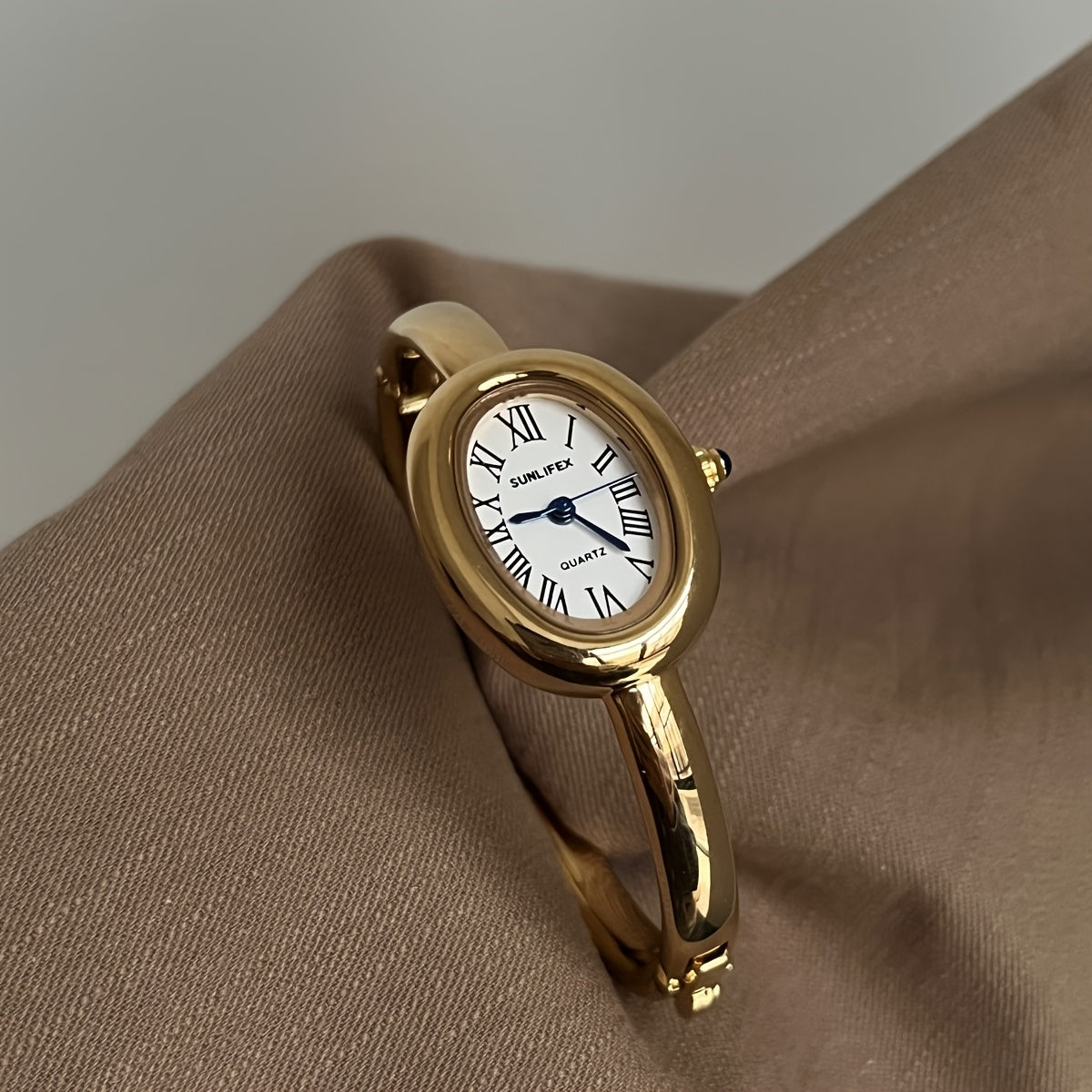 Fashionable And Elegant Roman Numeral Women'S Watch, a Classic Quartz Timepiece Suitable for Business, Casual Wear, Daily Office Use, Outdoor Activities, Travel, And As a Birthday Gift.