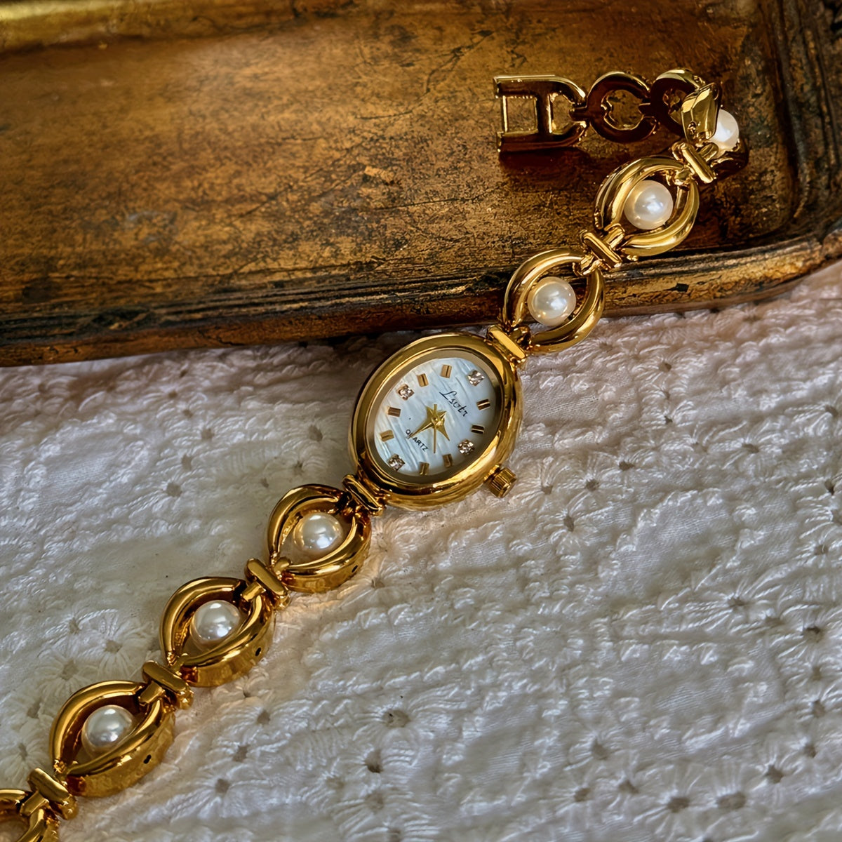 Elegant Quartz Watch Golden-Tone Elegant Women's Quartz Watch - French-Inspired Oval Analog Display, Stainless Steel Band, Pearl Bracelet, Ideal for Daily Wear & Special Occasions, Perfect Gift for Valentine's, Easter, Birthdays, Mother's Day